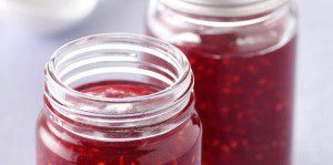 Confiture de framboises et rhubarbe