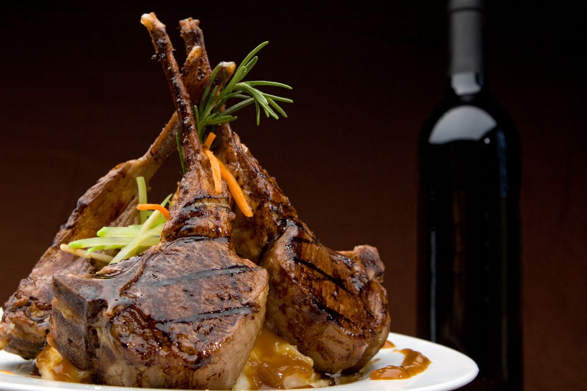 Côtelettes d'agneau à la moutarde