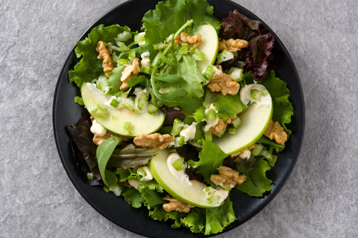 Une salade croquante estivale
