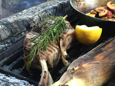 Griller sur le barbecue